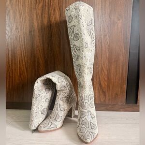‼️Snakeskin Pattern Knee-High Boots👢